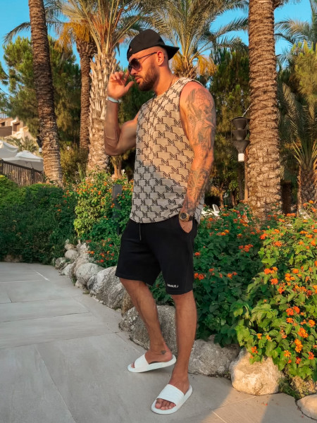 Czarna Czapka Splash