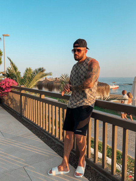 Czarna Czapka Splash