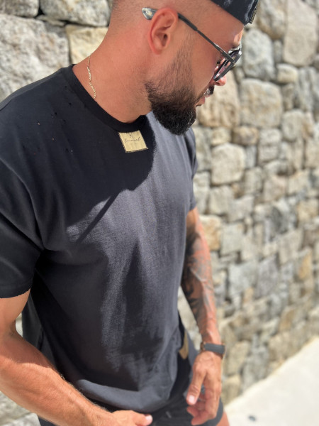 Destroyed Tee Czarny