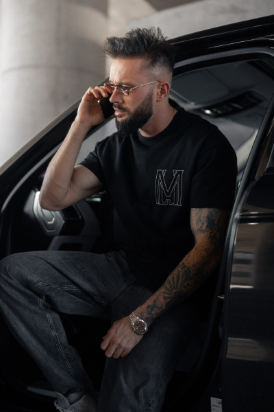 T-shirt Emblem Czarny