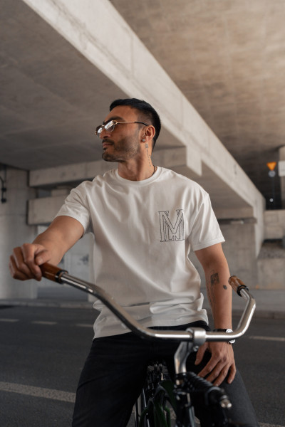 T-shirt Emblem Biały