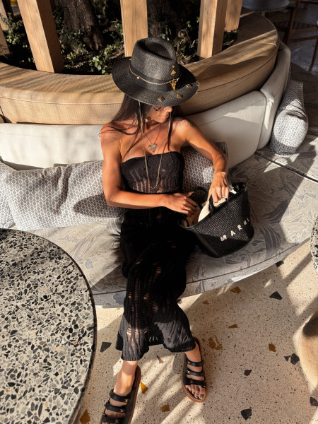 Sukienka Isla Serena Czarna