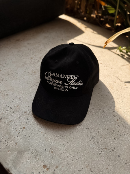 Czapka Design Studio Czarna